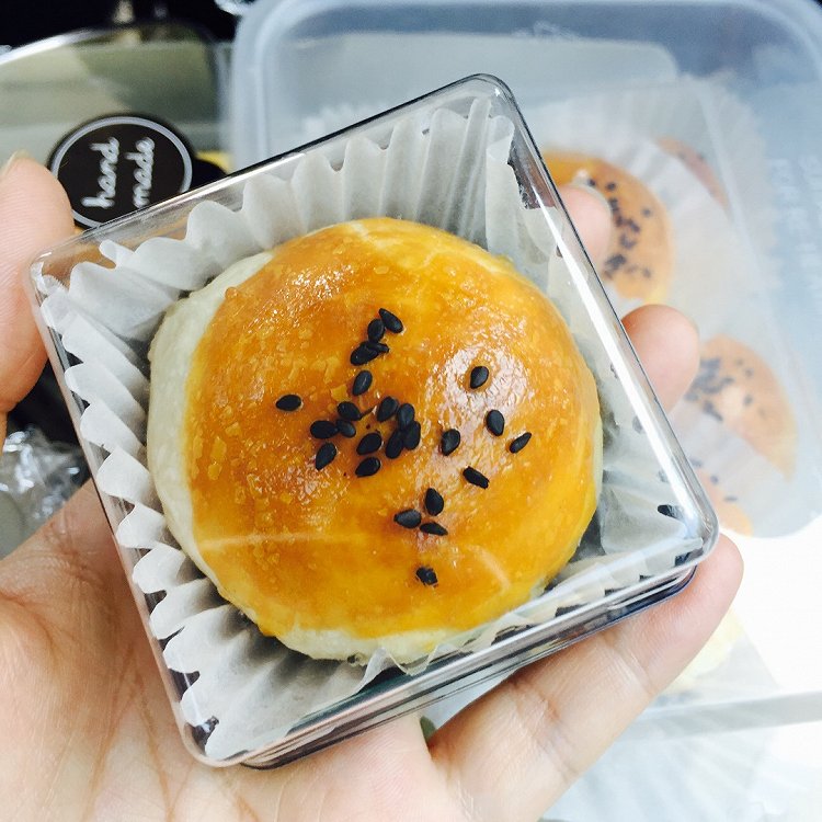 蛋黄酥保存方法温馨提示,蛋黄酥最短的保质期多少天