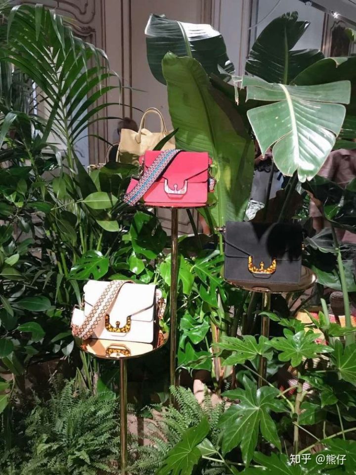 千元包包推荐轻奢20岁,千元小众包包推荐百搭平价