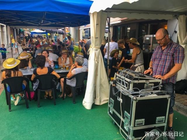 爵士小镇青岛,爵士小镇蒙特勒