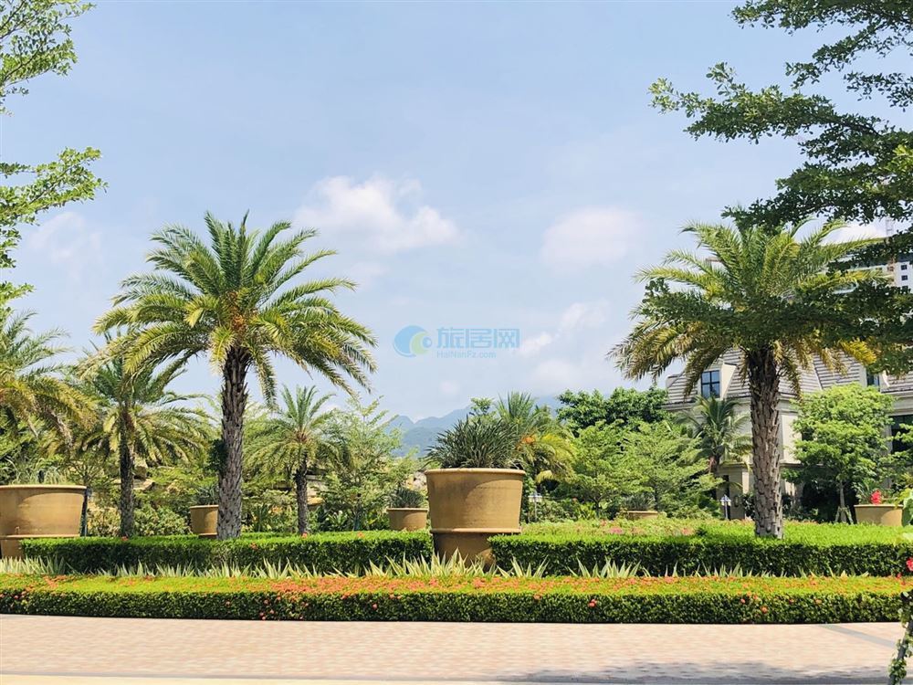 日月湾和融创日月湾去哪个好,融创日月岛怎么样