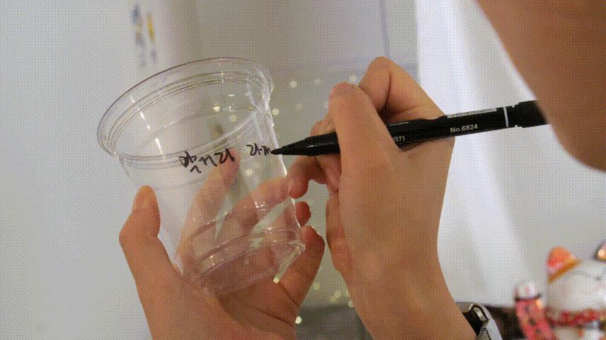 瓦仓南路上偶遇“首尔小店”：喝杯“素食咖啡”再选个韩国笔记本