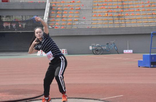 抛实心球的正确训练方法,前抛实心球练什么