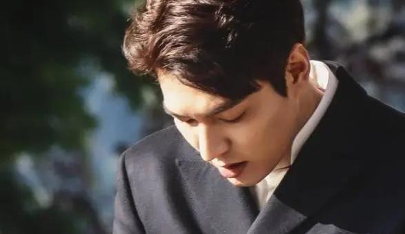 《完美关系》佟丽娅尬演的原因找到了？看过剧本，才明白问题关键