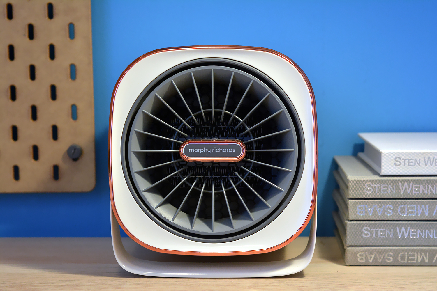 用暖风机房间干燥,暖风机能提高空气湿度吗