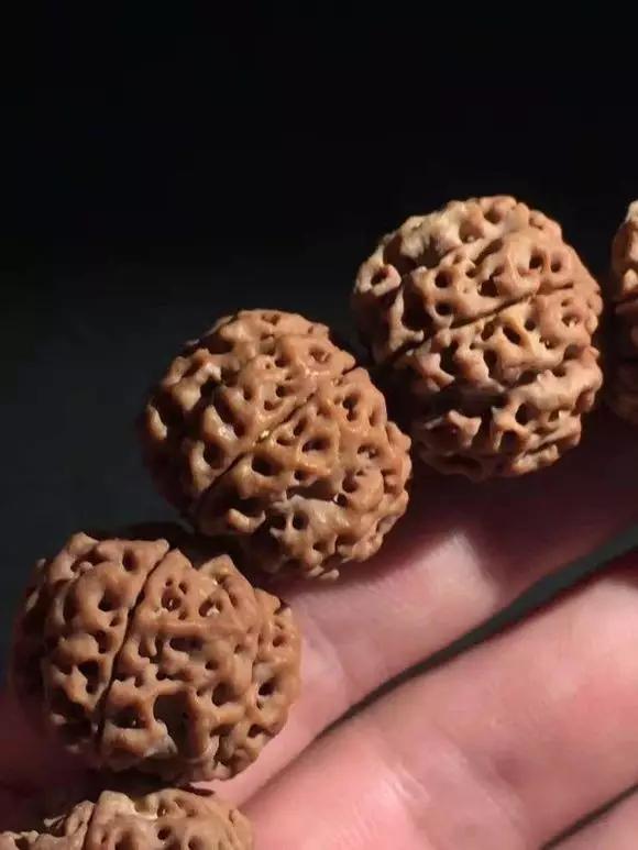 想捡漏别被套路,各种金刚估价表