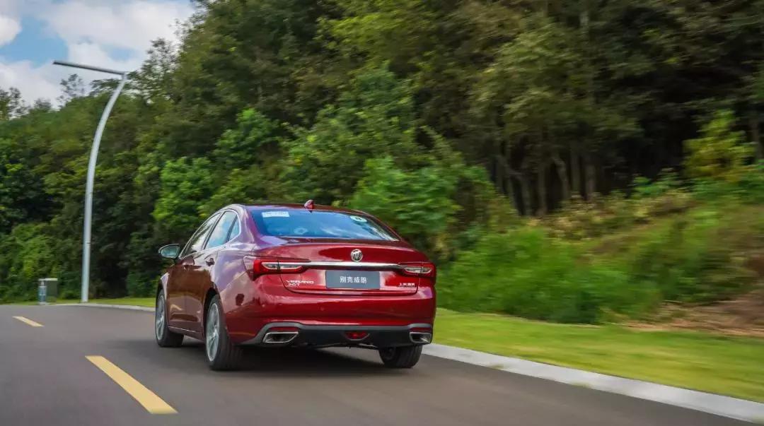 别克威朗2022款20tcvt领先型落地价,2019款别克威朗1.5t双离合20t领先型