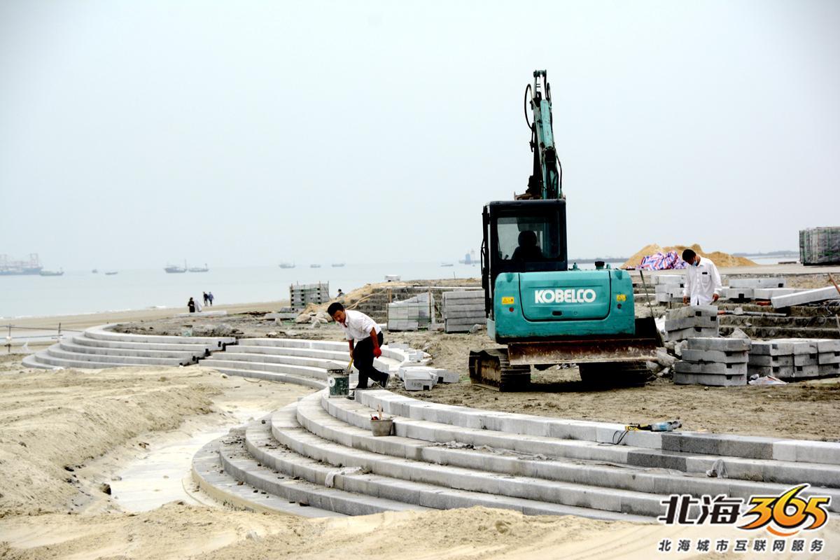 档次提升!北海新“潮”雕初见规模,台阶向海延伸呈现波浪形