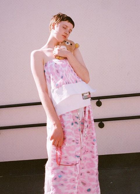 那些看起来特“亚”的人，都在穿什么牌子？