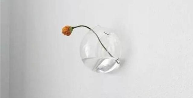 如果一个女人没有爱情了怎么办,如果一个女人没有了经济基础