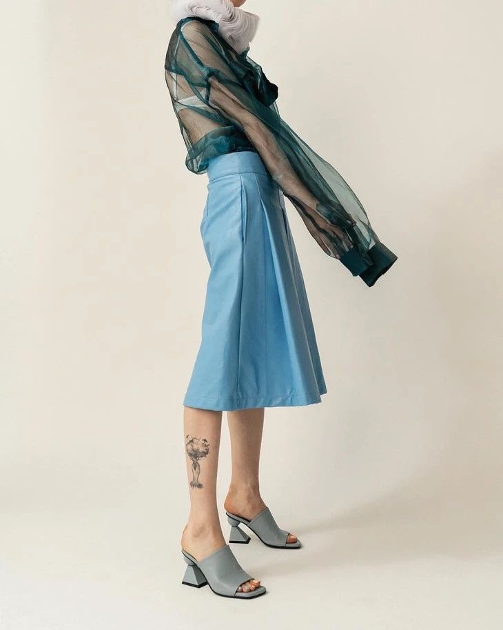 kylie是怎么成为亿万富豪的,一屋子的鞋子