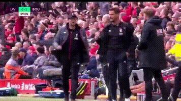 董路解说英超犯规,英超合理冲撞