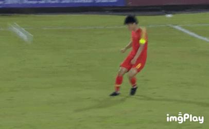 国足低迷失利武磊浪射问题凸显,国足1比3不敌越南无缘世界杯