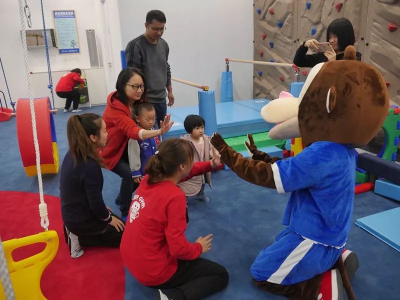 「十堰」今天!这个火遍全球的明星品牌在十堰开业