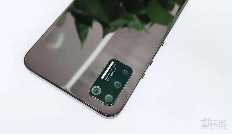 字节跳动出的手机,字节跳动坚果手机