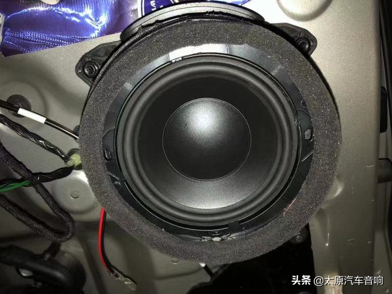 别克gl8专用低音炮音响改装,别克gl8音响改装丹拿