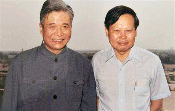 顶级科学家爱因斯坦牛顿,美国天才牛顿德国天才爱因斯坦