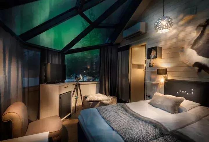 芬兰玻璃屋极光横屏,芬兰极光玻璃屋造价