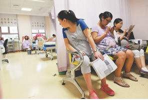 孕期胎动知多少？三种胎动是宝宝的“求救信号”，别浑然不觉