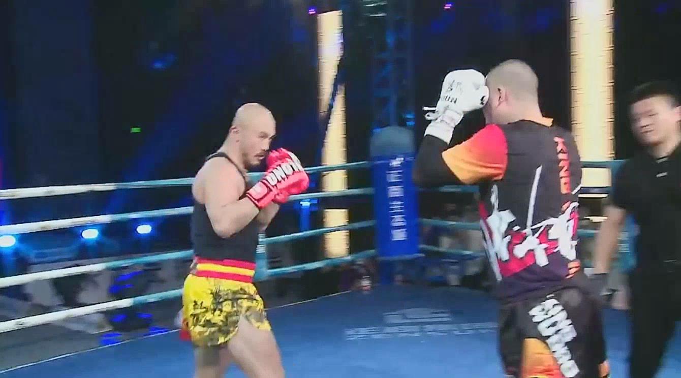 刘二狗被人打完整版,直播一龙对刘二狗