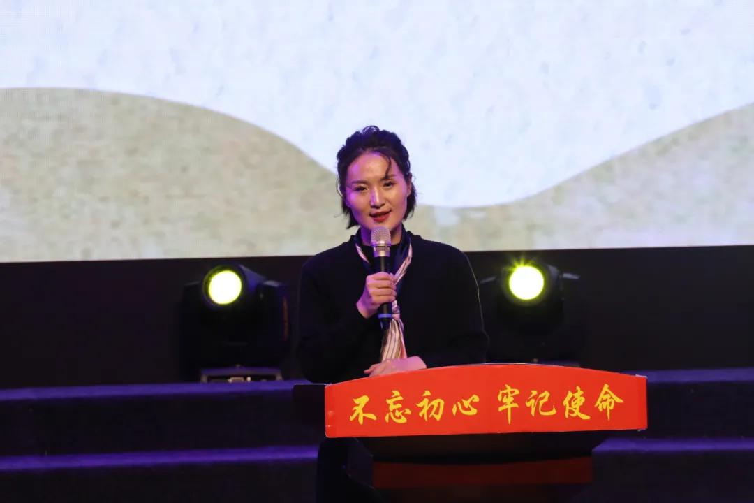 记者节都表演什么节目,记者节新闻