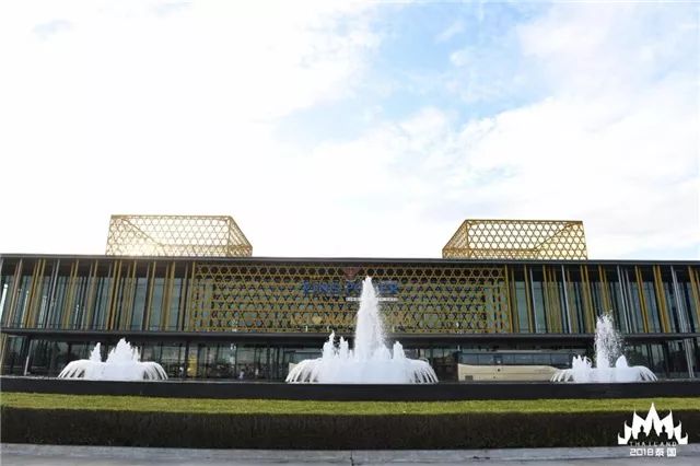 你用1700买了衣服，你用1700吃喝了;我用1700加入云