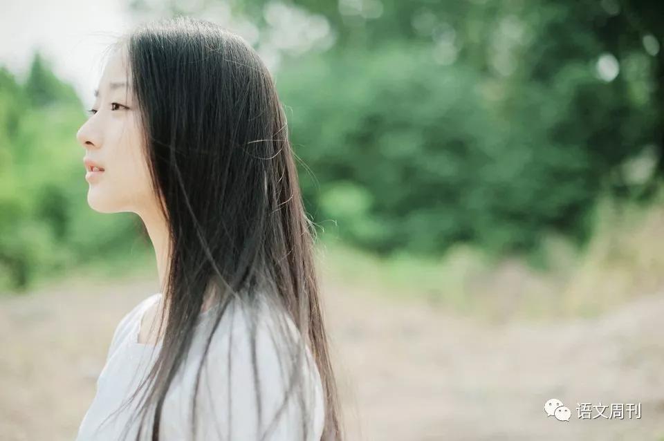 2020必备满分增分素材：人民时评抗疫情彩语句40段和人物素材