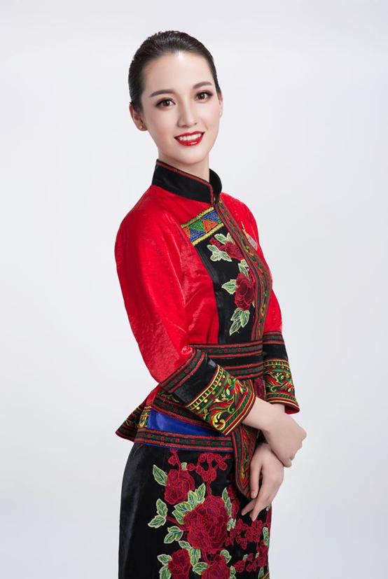 美丽空姐的灿烂笑容,美丽空姐甜美笑容