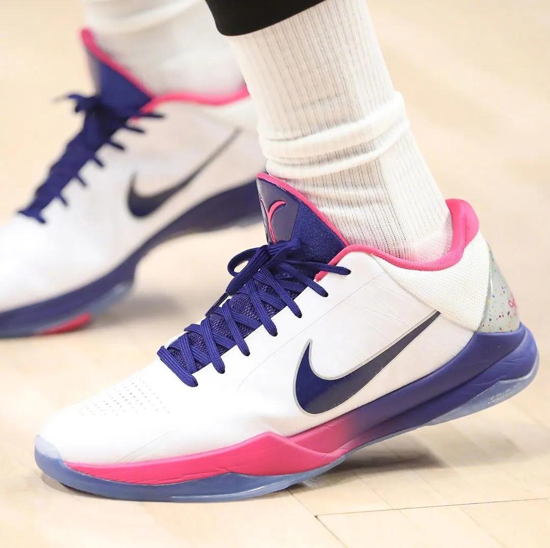 NBA球员上脚：开拓者球员的球鞋，阿里扎穿科比签名鞋