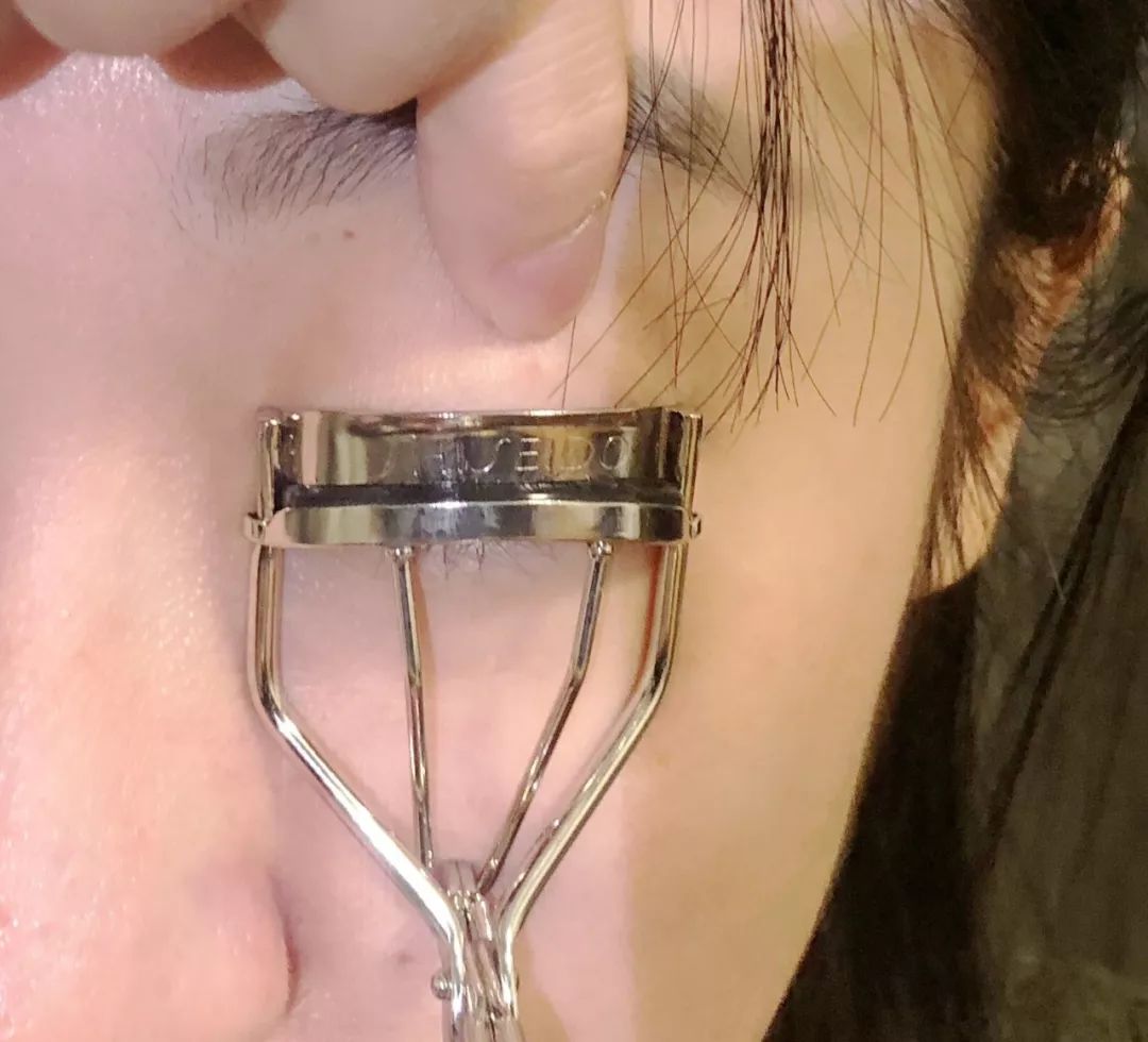 如何拥有又长又浓密的睫毛,学会这几招让你越来越美