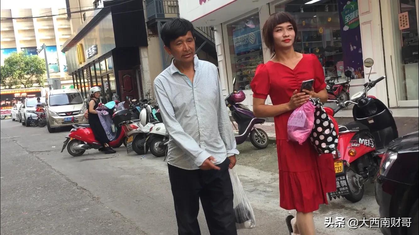 横店群演疯疯癫癫,横店群演现状曝光懒汉的天堂