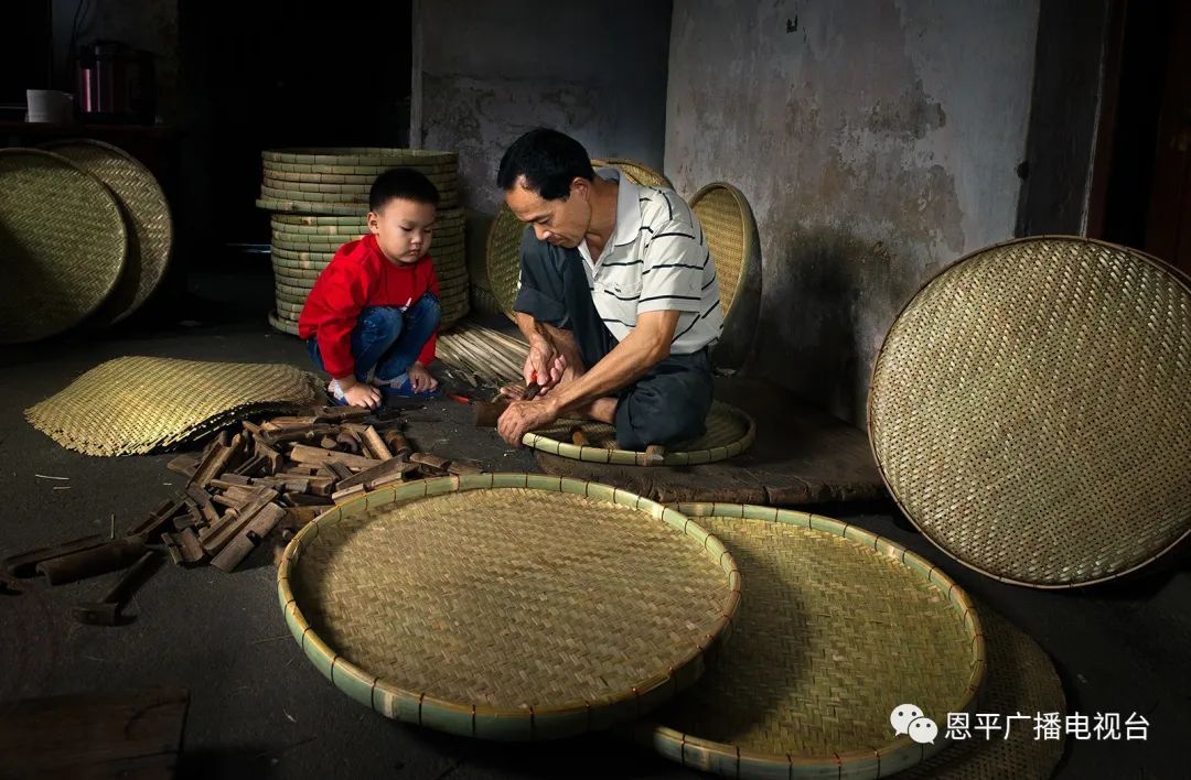 恩平拍客郑君文：用快门定格家乡变迁