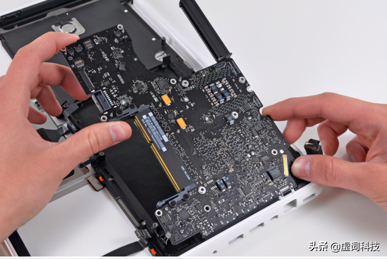 笔记本电脑进水了开不了机能修吗,笔记本电脑进水了不能关机