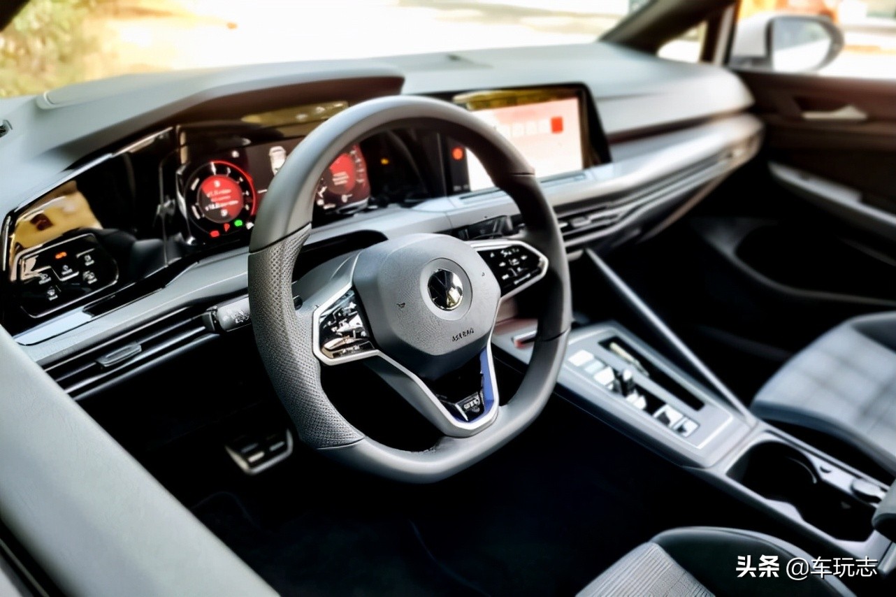 试驾大众高尔夫gti,第八代高尔夫1.4t