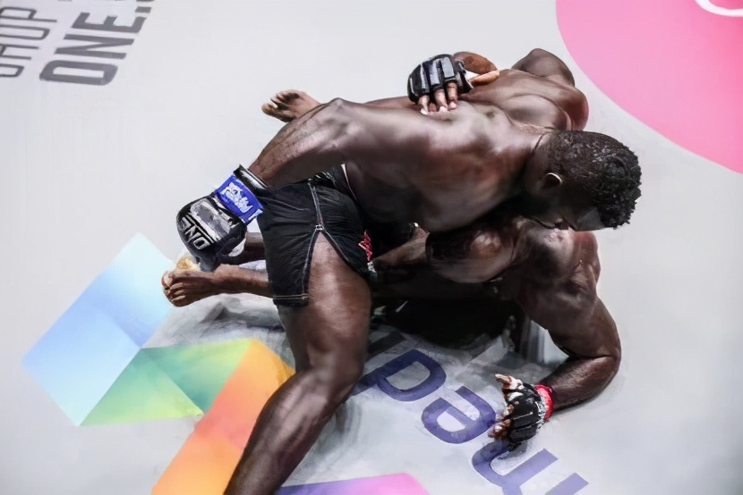 one冠军赛重量级最精彩的一场比赛,one冠军赛非常经典的一场对决