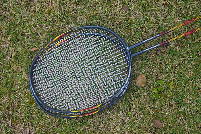 疾光1000尤尼克斯测评,尤尼克斯疾光800实战