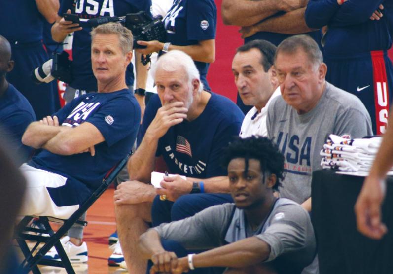 一人伤退，两人出战成疑！波波维奇心里苦啊，梦之队终于该醒了