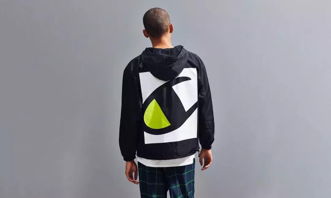 潮爆了｜冬天羽绒服穿腻了，可以试试这种复古运动风