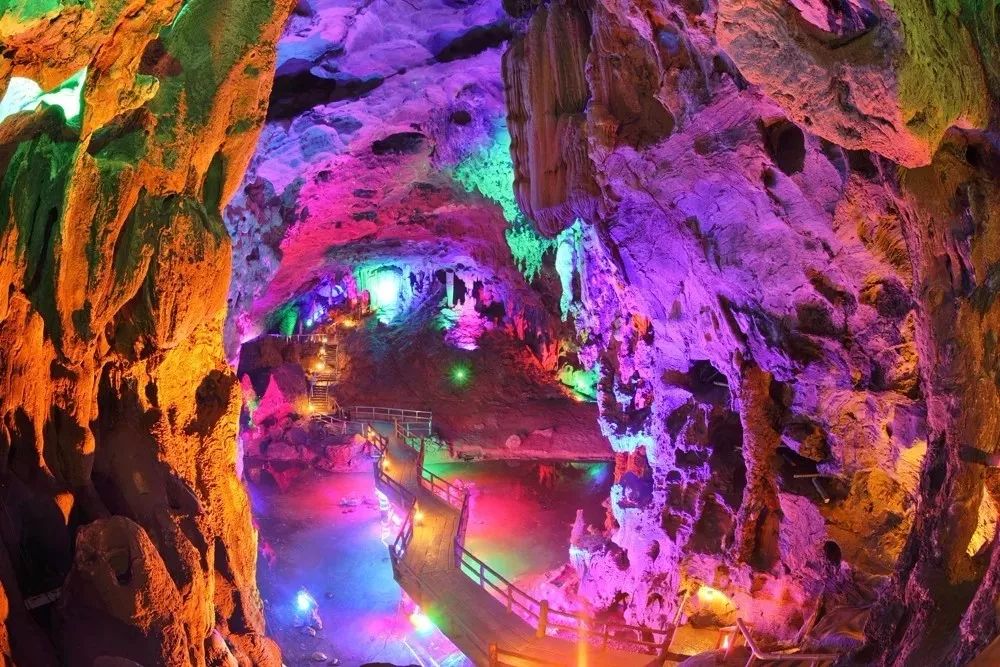 英德宝晶宫详细旅游攻略,宝晶宫旅游攻略大全