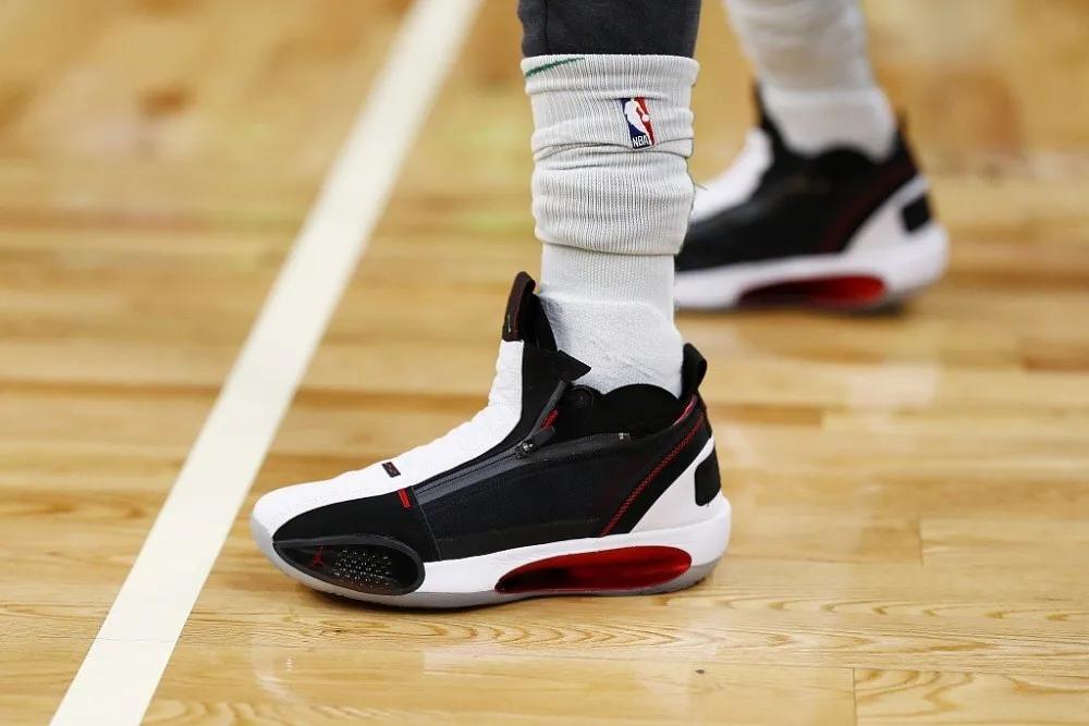 nba球星上脚球鞋塔克,nba鞋王塔克穿aj5