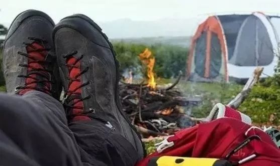 探路者鞋子能登山吗,爬山装备五月