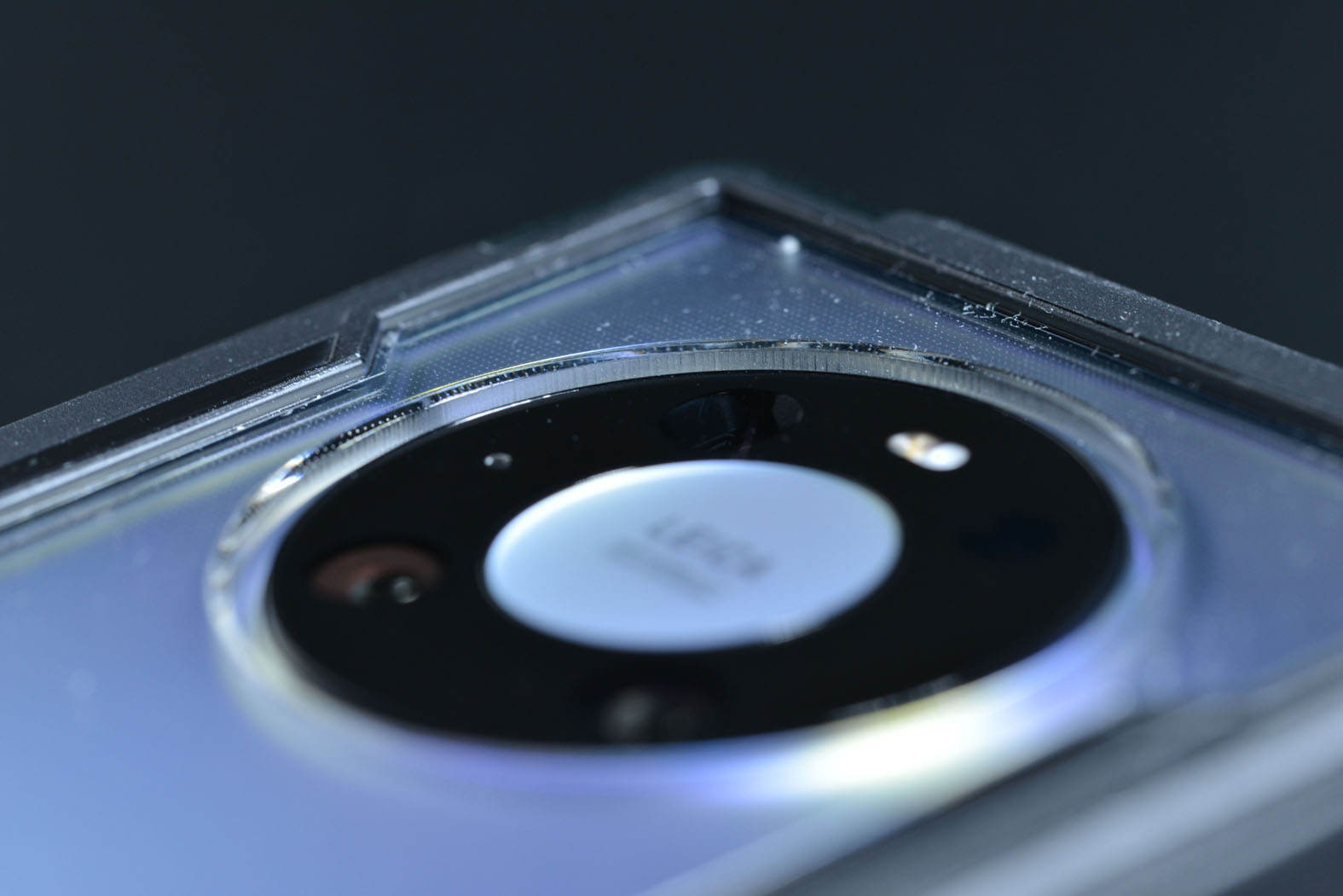 7000块的华为mate40pro,mate40pro蓝猩护甲防摔壳