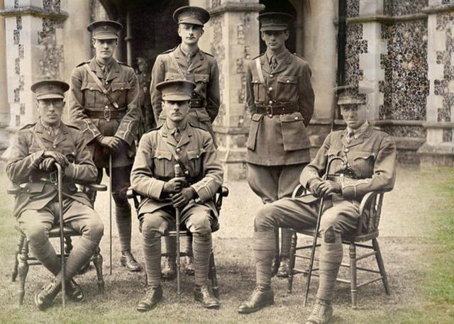 诺福克团266人进入浓雾后消失，四年后谜团揭开，山沟里成白骨