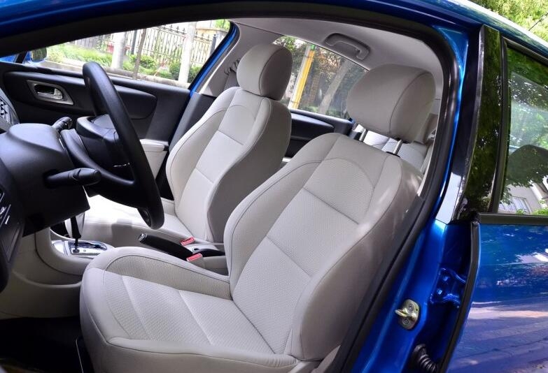 买雪铁龙世嘉好还是买polo好,13年的自动挡世嘉值得入手吗