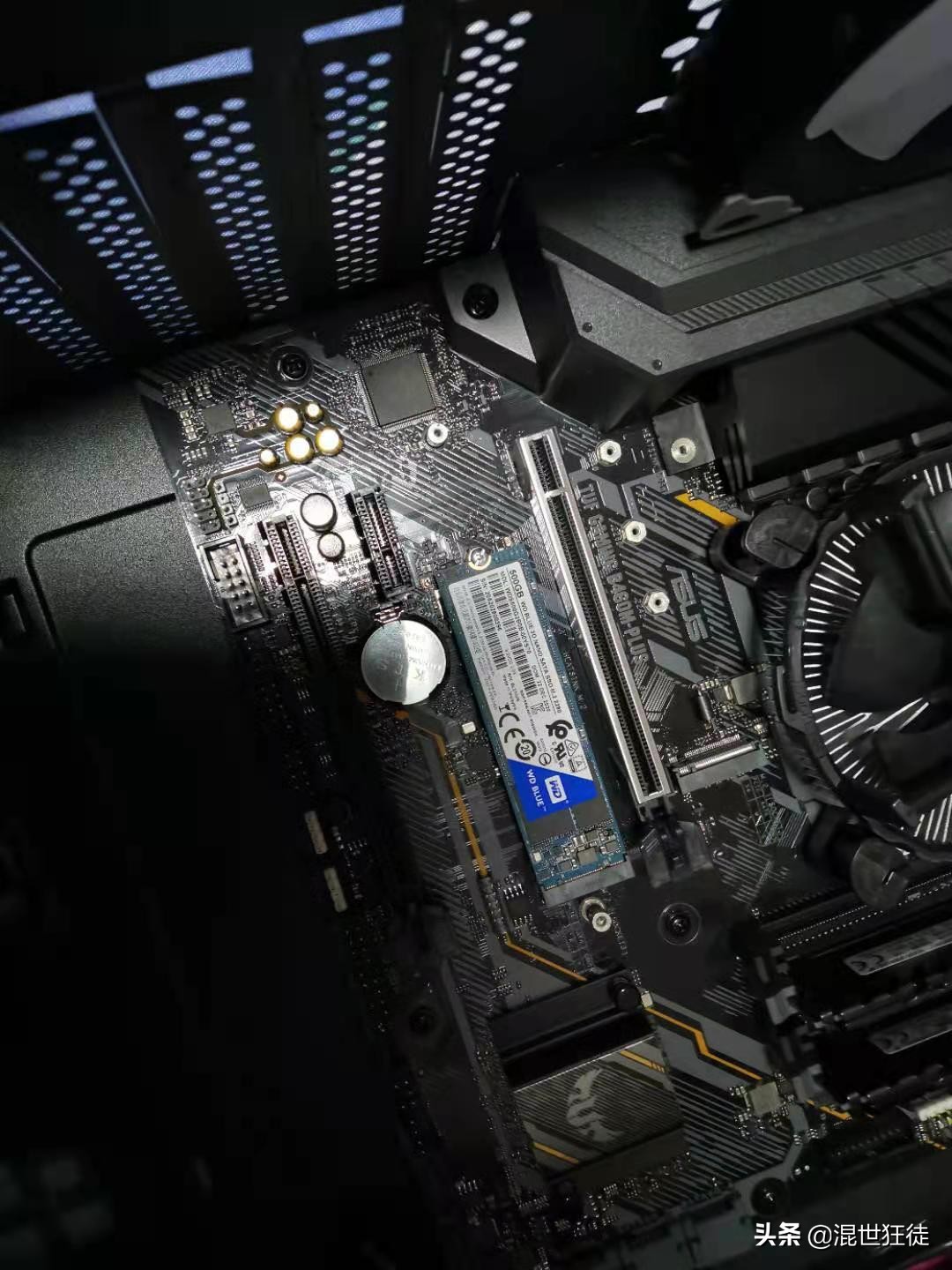 电脑内存条装机过程,第一次装机全过程