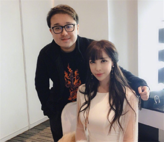 笑笑直播云顶之弈 (德云色笑笑老ez单杀)