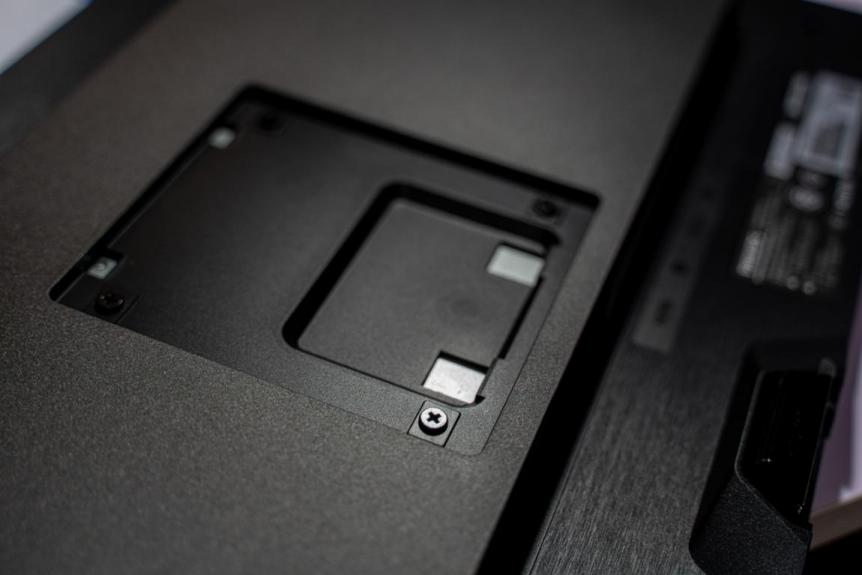 给笔记本电脑配的显示屏,飞利浦显示器哪款适合修图