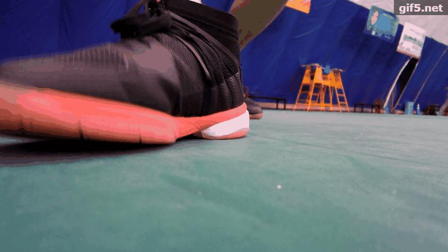 穿上就不想再脱的Q弹，阿迪达斯羽毛球鞋评测