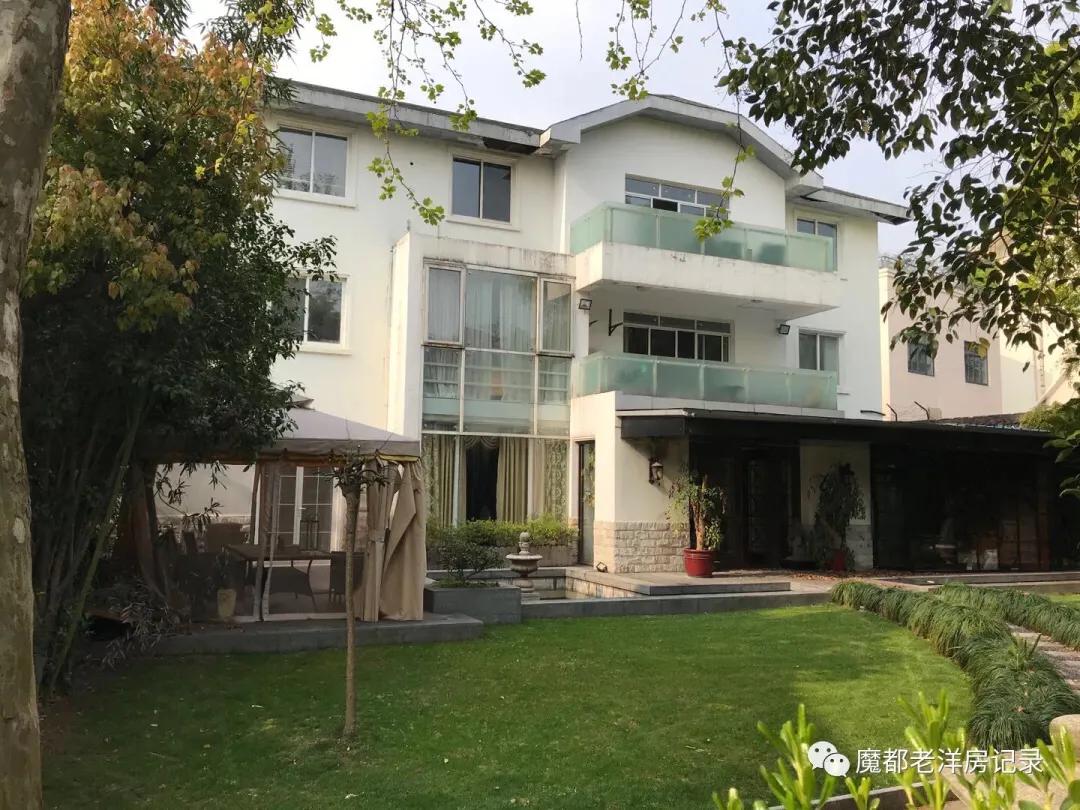 徐汇区华山路905弄汇益花园,700万苏式园林别墅255平独栋