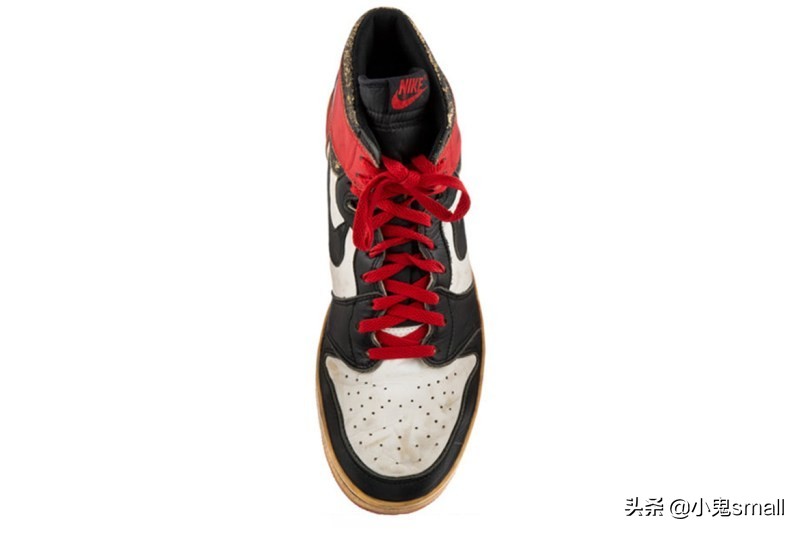 乔丹aj1黑灰脚趾低帮价格,乔丹发布aj1