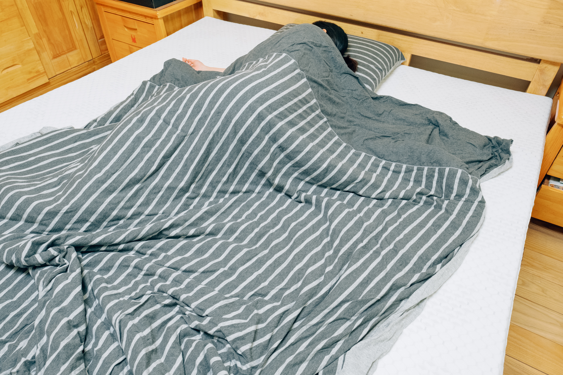 伪进口床垫,拒绝劣质床垫